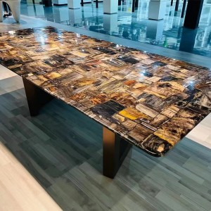 Halfedelstenen Lange tafel